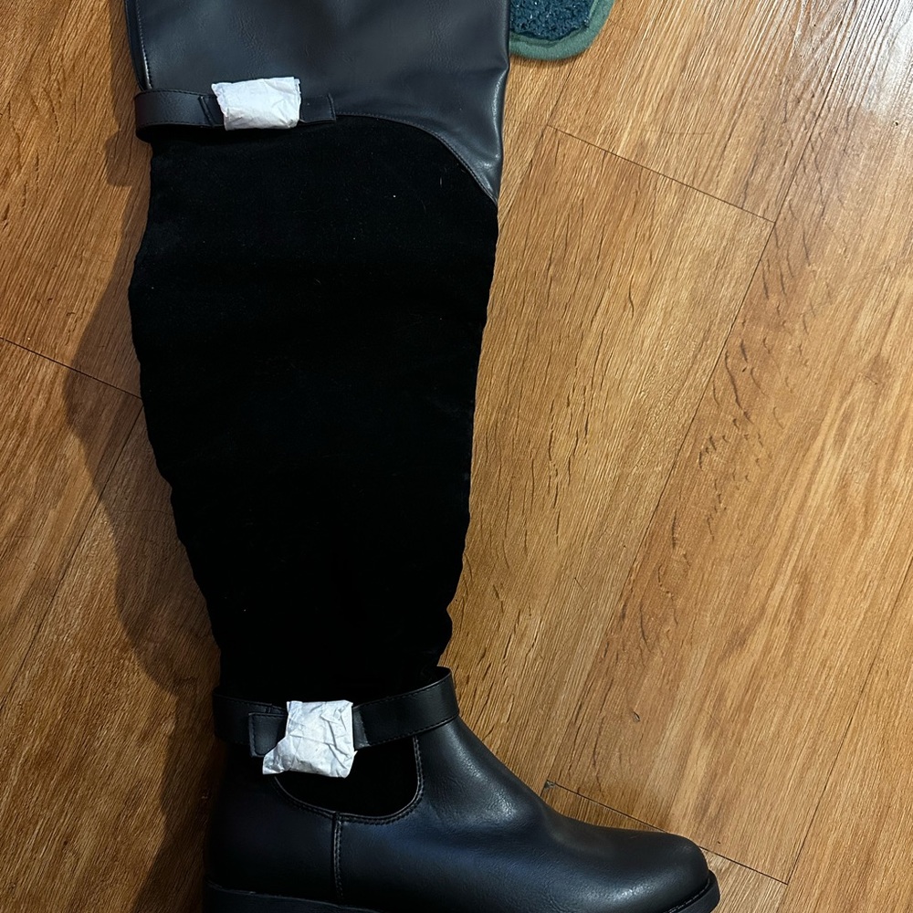 Chic Black Leather and Suede Knee-High Boots